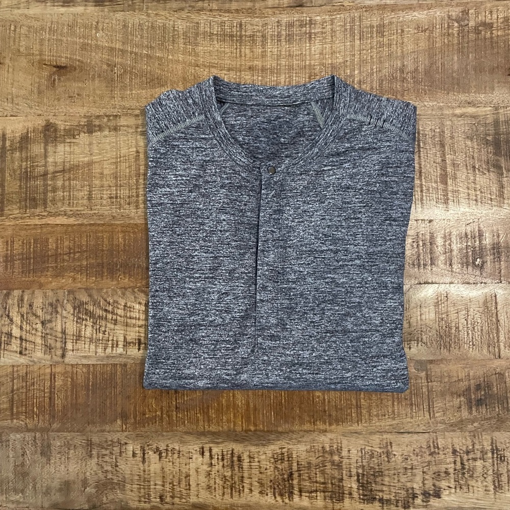 Lululemon Surge Long Sleeve Snap Button Henley